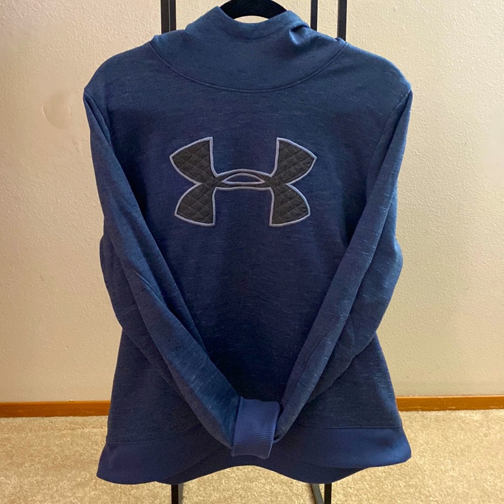 Under Armour sweatshirt, like new hardly been worn.